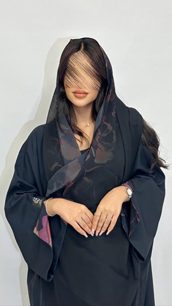 عبايه قصه نص بشت كم واسع نوع القماش"كريب مطبوع ""