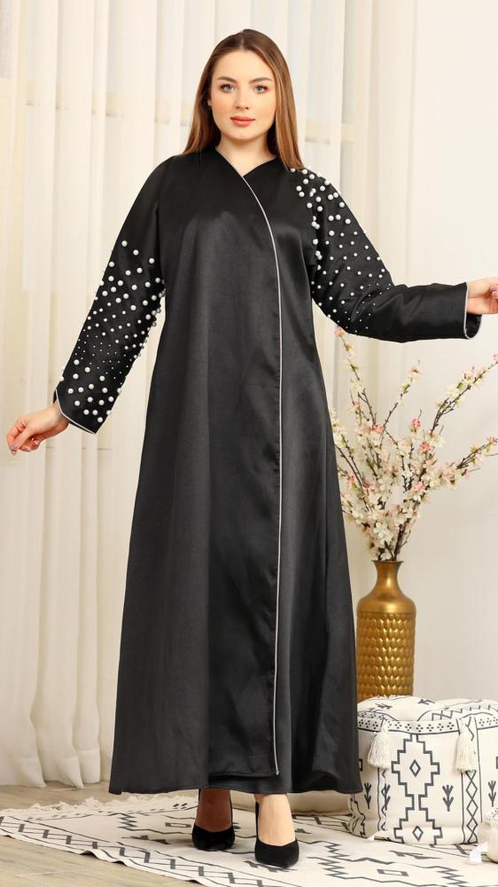 عبايه اسود لامع مُزينه باللولو