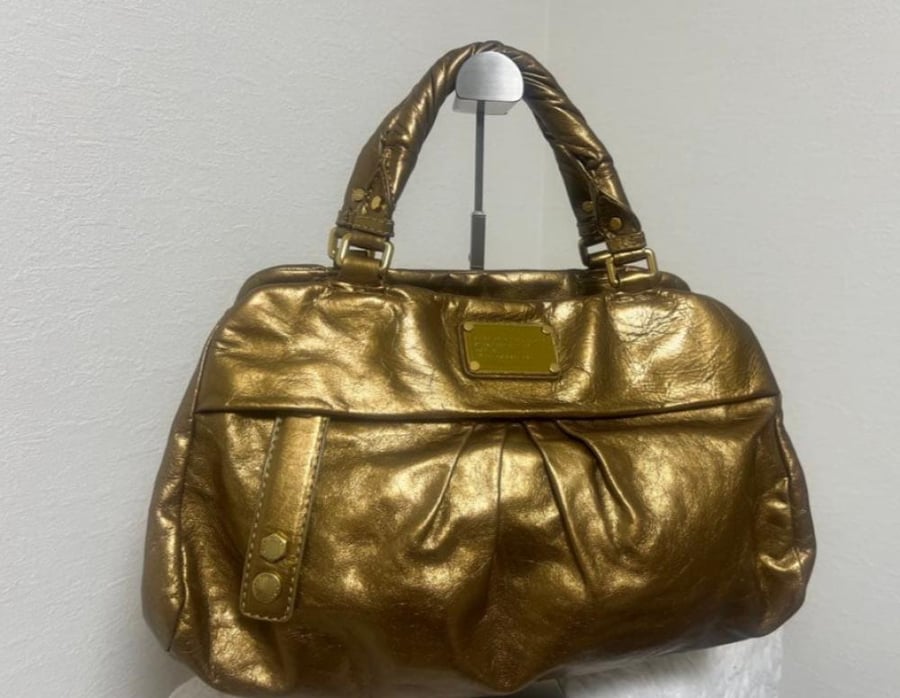 Marc Jacobs gold y2k 00s