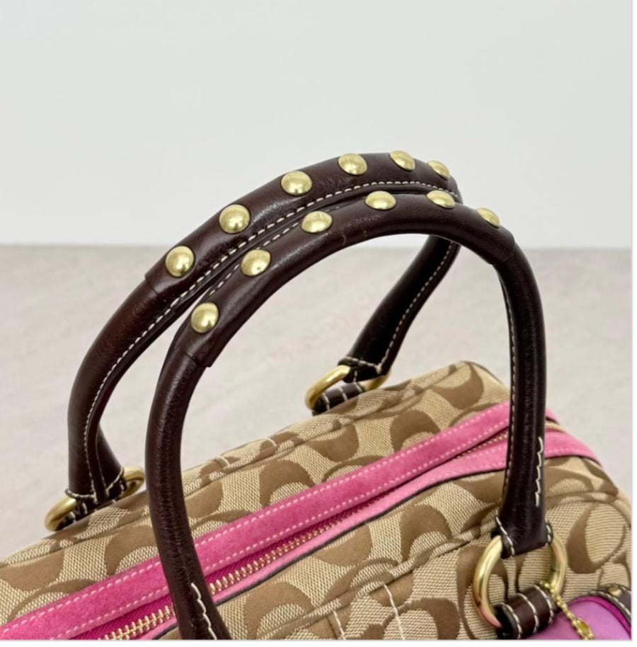 Soho coach 2000s