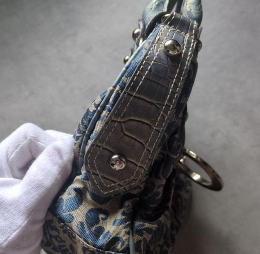 00s vintage GUESS hand bag