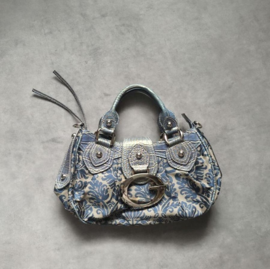 00s vintage GUESS hand bag