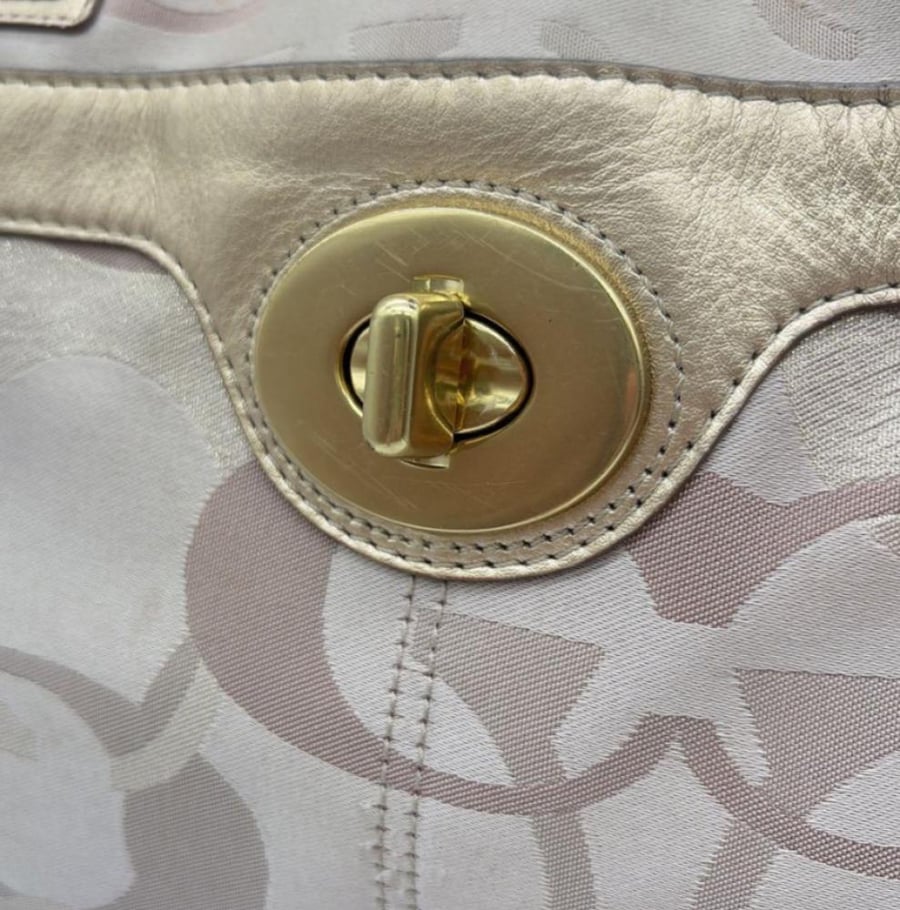 COACH Signature Turnlock Shoulder Bag 2008