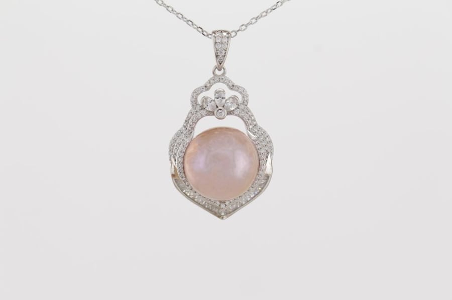 Royal Pearl قلادة