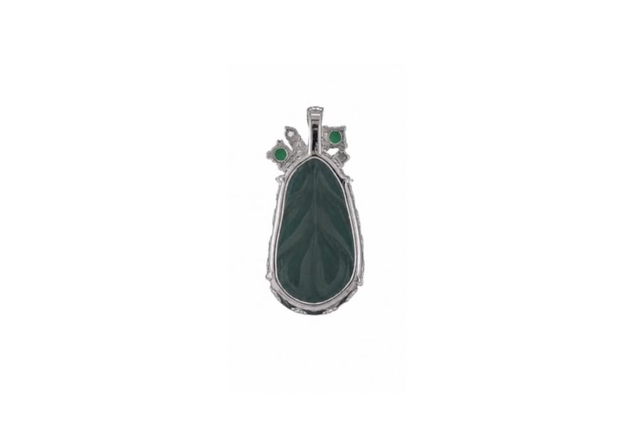 تعليقة Leaf Carved Jade