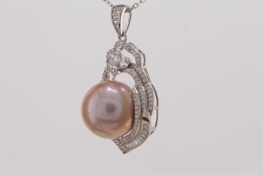 Royal Pearl قلادة