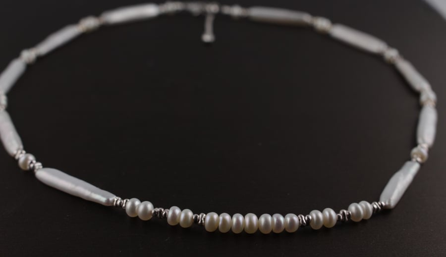 عقد (فضي) pearl Bloom