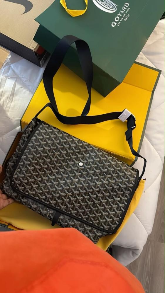 Goyard cross bag