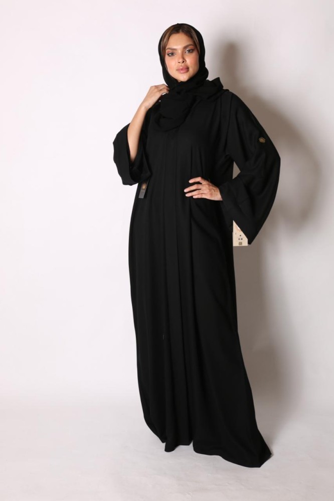 عباية كريب صالونة أسود سادة مقفلة من الامام