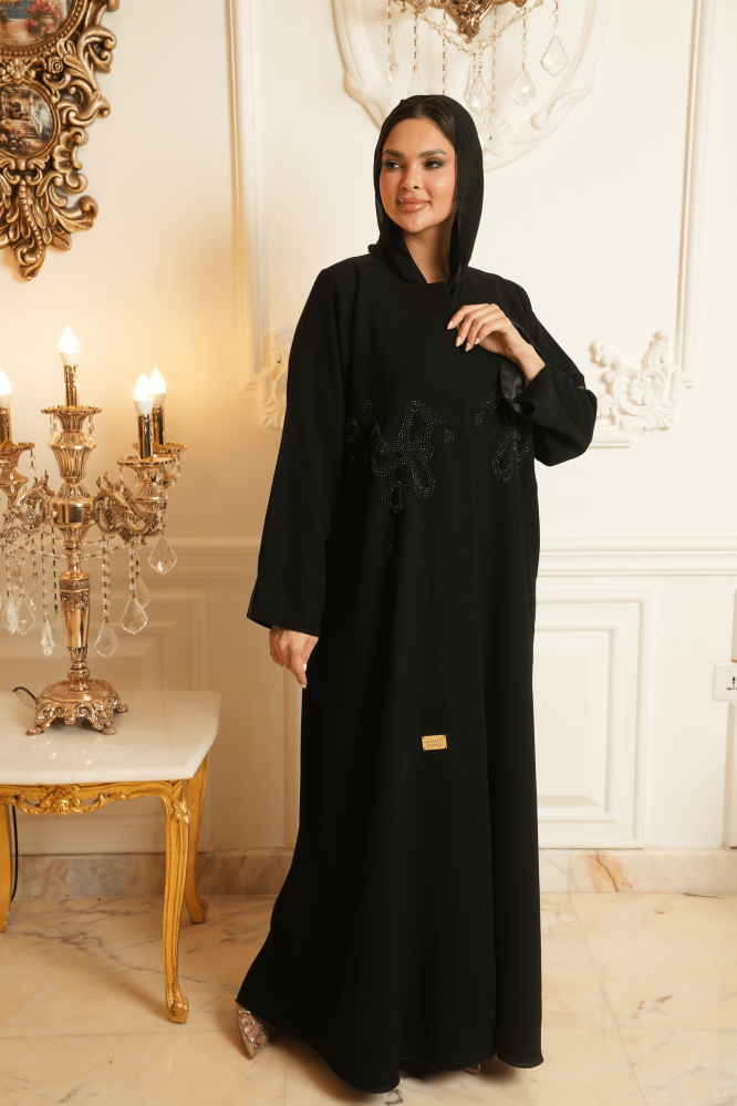عباية كريب تطريز يدوي بالخرز الأخضر الملكي بتصميم أنيق
