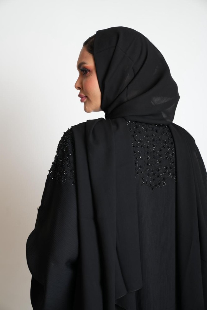 عباية كريب فرنسي اليقنت بتطريز أسود فاخر
