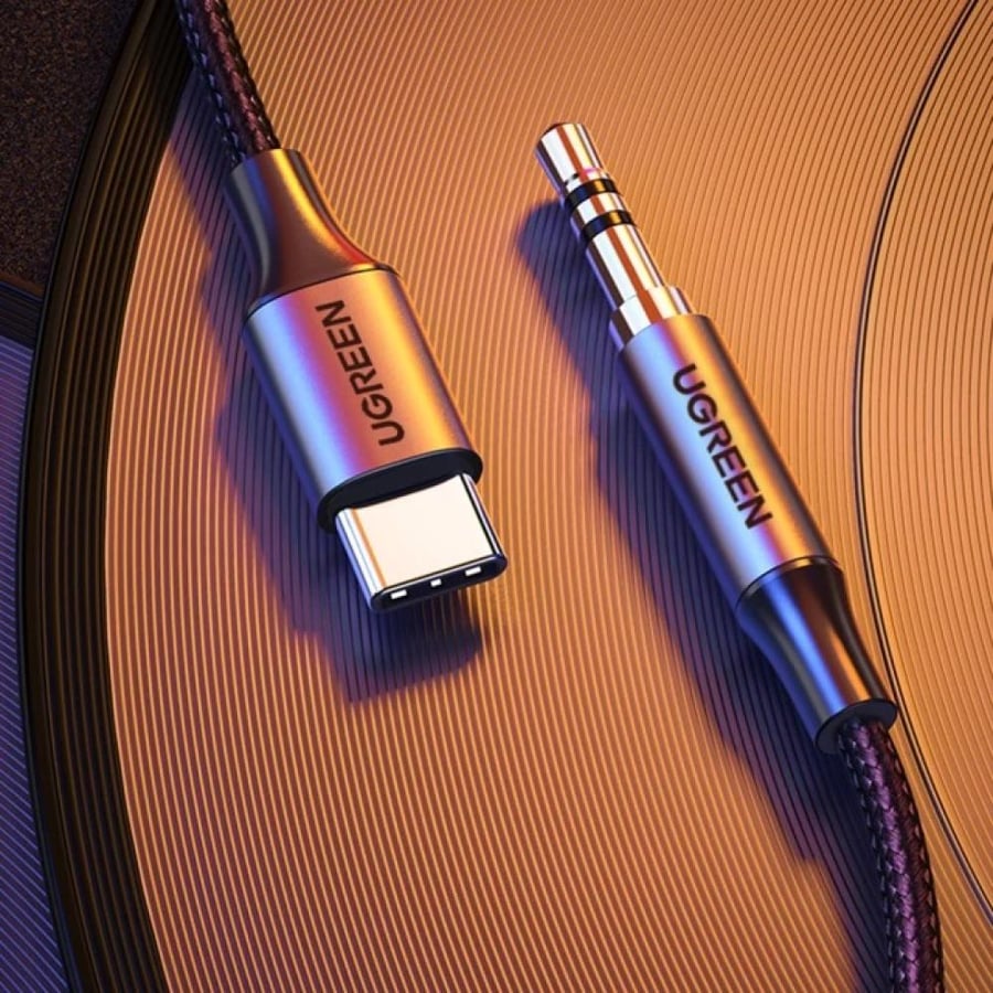 يوجرين كيبل صوت USB-C إلى 3.5 مم M/M ، غلاف ألومنيوم، 1 متر قماش - اسود