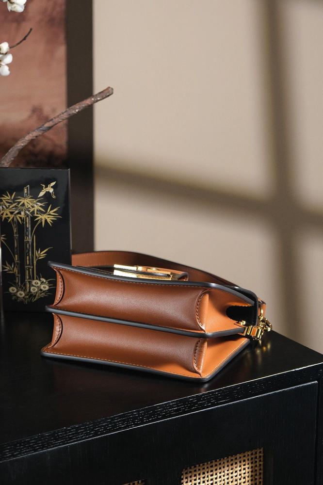 Louis Vuitton bag, imitation, master quality