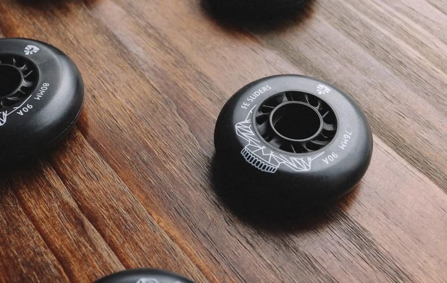 كفرات سوداء سلايدرز فلاينق ايقل - FLYING EAGLE SLIDERS WHEELS