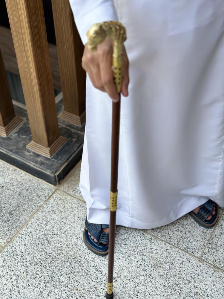عصا الخيل ذهبي كبير