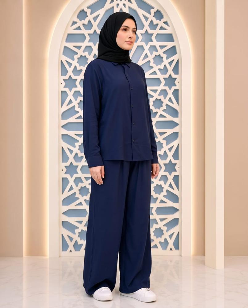 طقم نسائي كحلي واسع | قميص وبنطال بتصميم أنيق