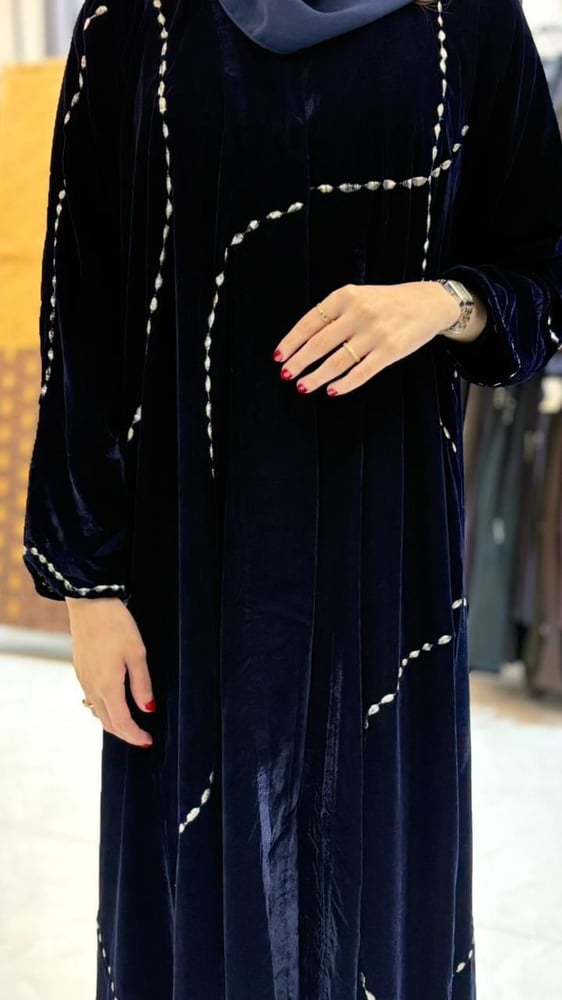 JRB0024 - Half wide velvet fabric with embroidery