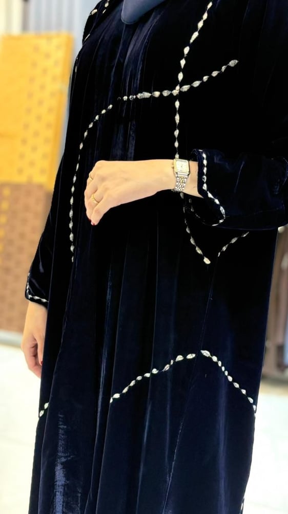 JRB0024 - Half wide velvet fabric with embroidery
