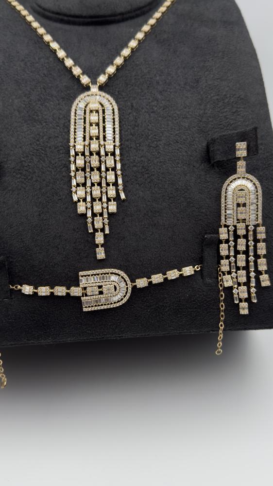 Gold set 18 karat
