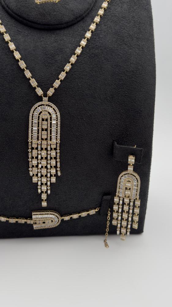 Gold set 18 karat