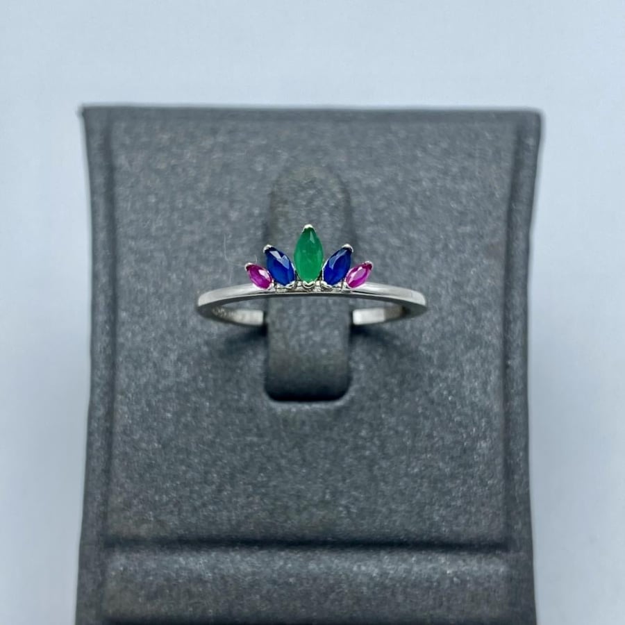 Italian silver ring 925 karat weight 1.49 grams