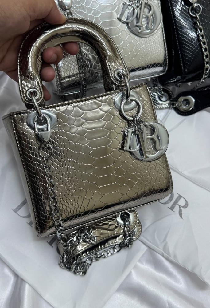 شنطة ديور