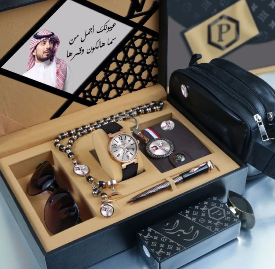 هدايا رجالية راقية بمجموعة إكسسوارات عصرية ومتكاملة بتصميم الإسم والصورة وكتابة عبارة حسب الطلب موديل MN-854