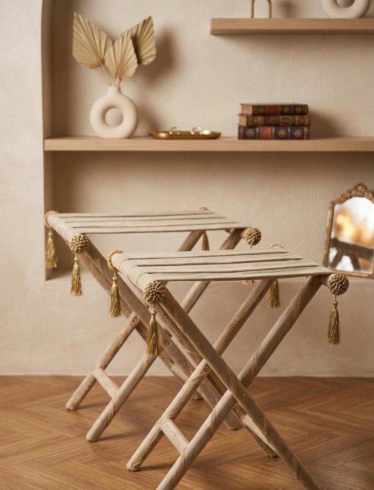 Cream-colored velvet table set, 2 pieces
