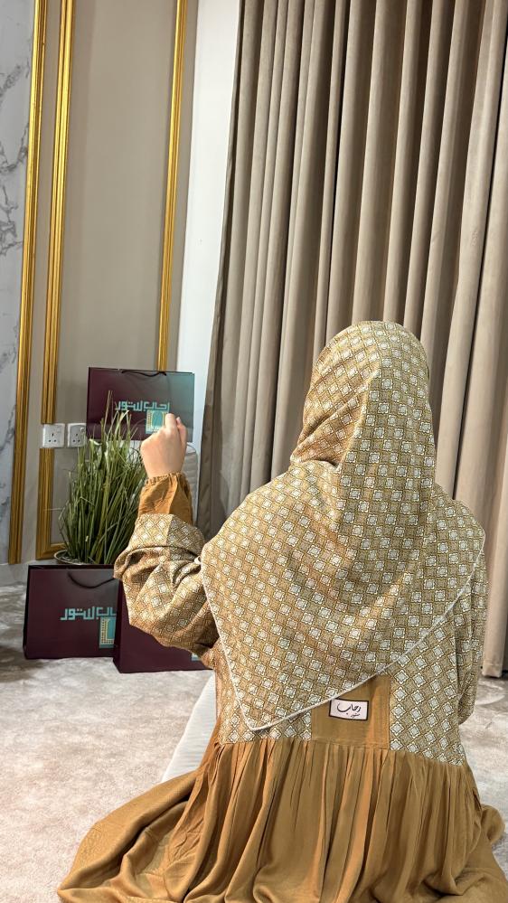 شرشف صلاه زيتي فاتح