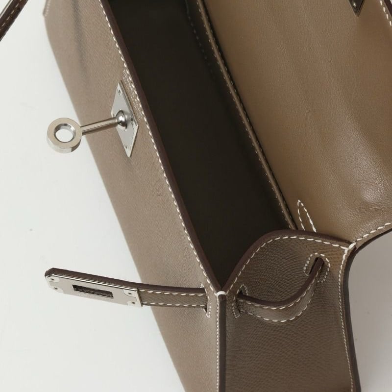 Inspired by Kelly Kaki, silver lock