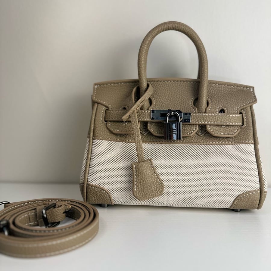 Eva Khaki Medium size