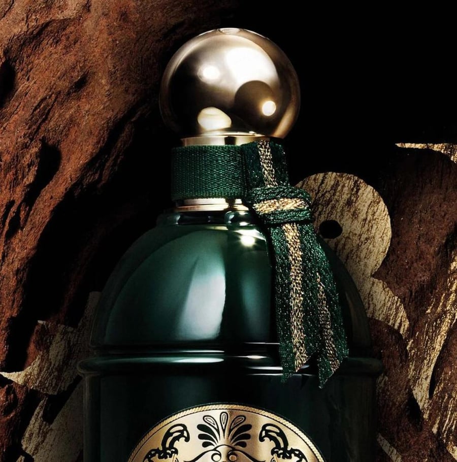 عطر ابسولو عود اسانسييل من غيرلان للجنسين او دو بارفان 125 مل