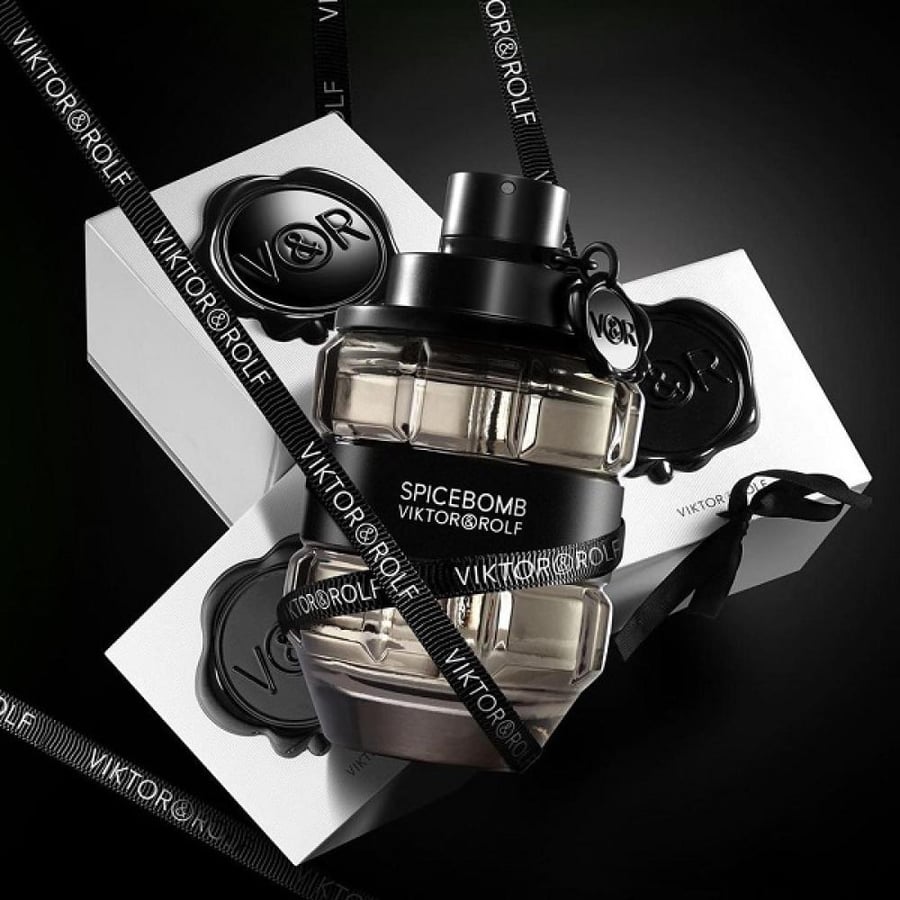 عطر  سبايس بومب من فيكتور اند رولف للرجال او دو تواليت 90 مل