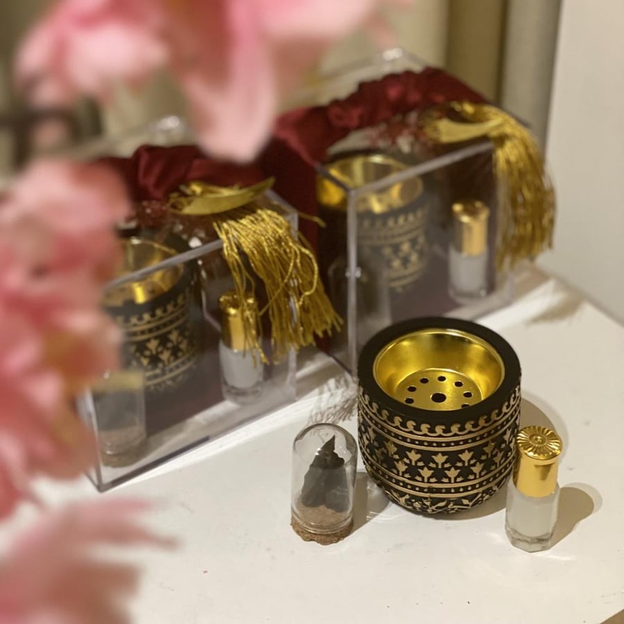 The distinguished incense burner boxes