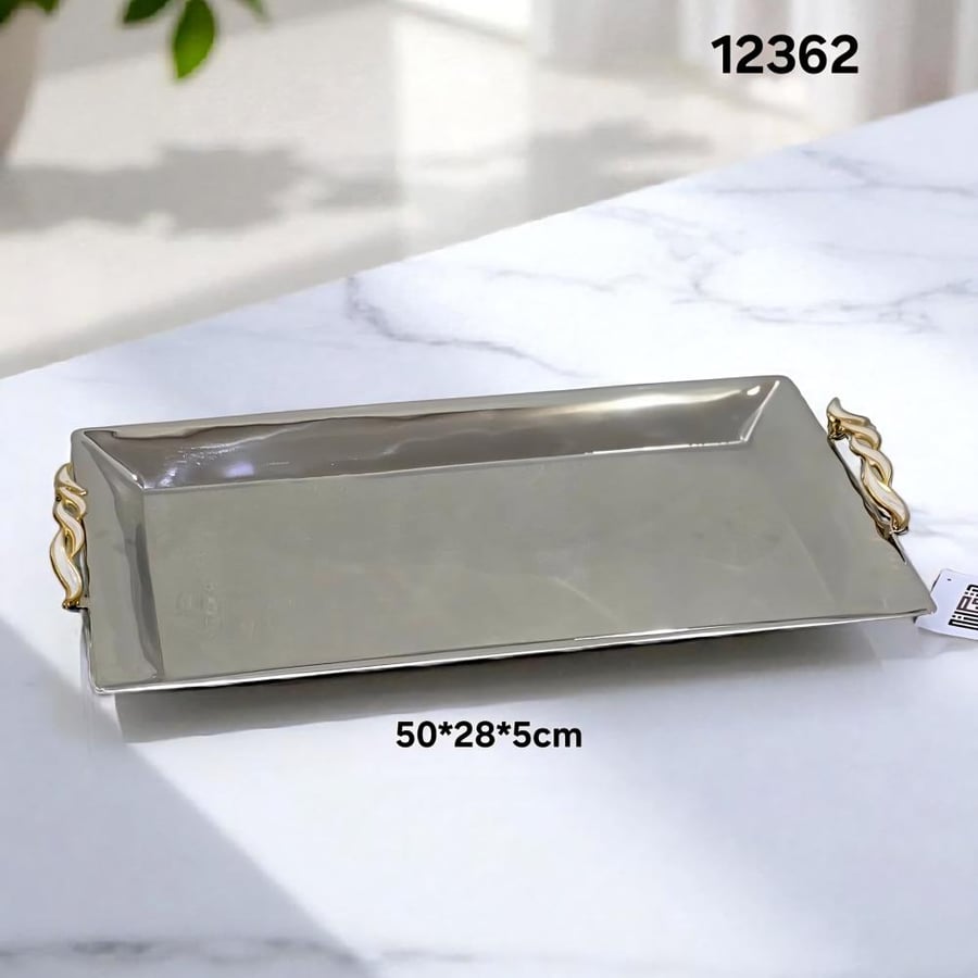 صينية تقديم فاخرة بمقابض ذهبية – تصميم استيل أنيق