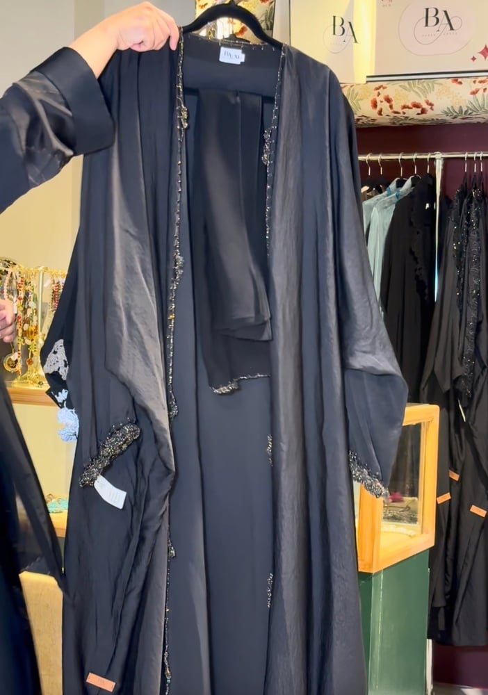 عباية بشت اسود