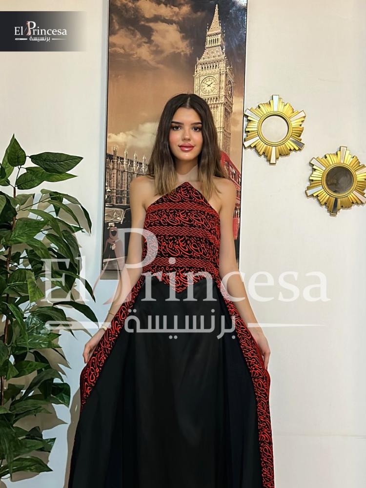 فستان الحروف الفلسطيني