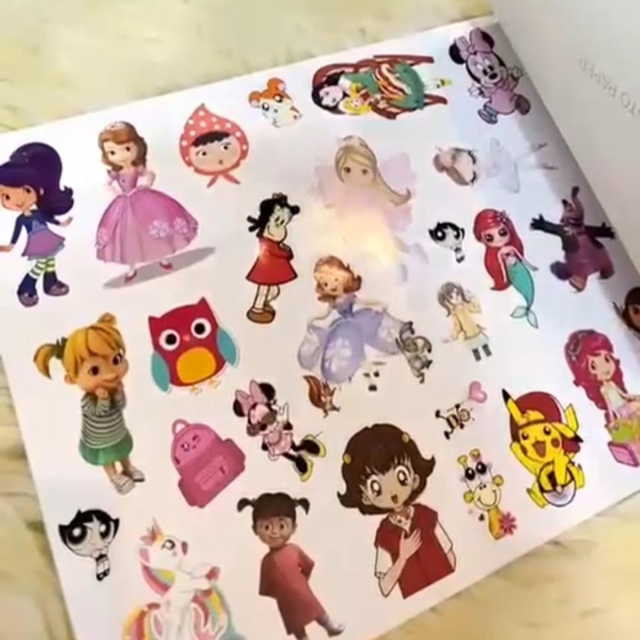 كتيب ملصقات للبنات