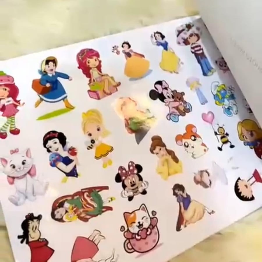كتيب ملصقات للبنات