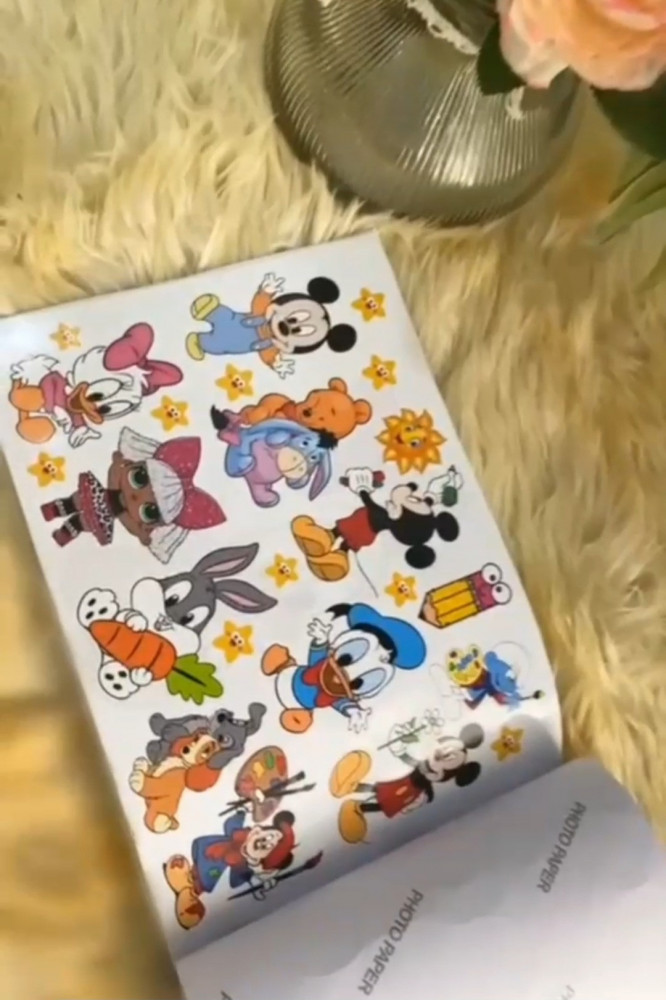 كتيب ملصقات