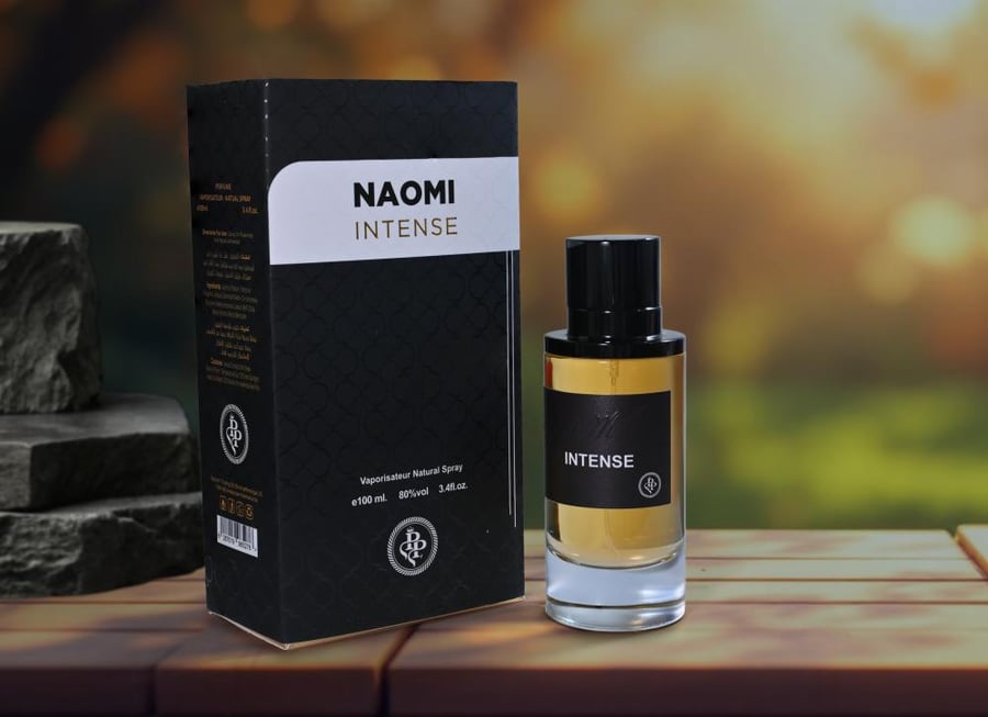 Naomi انتنس