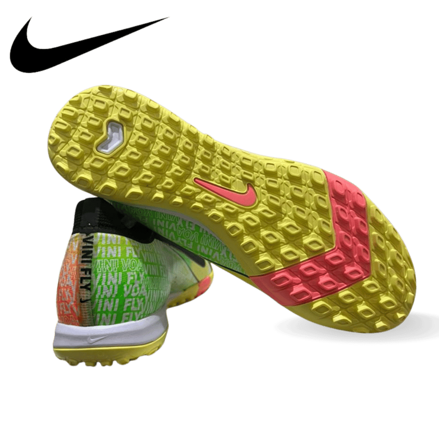 جزمة كرة قدم Nike