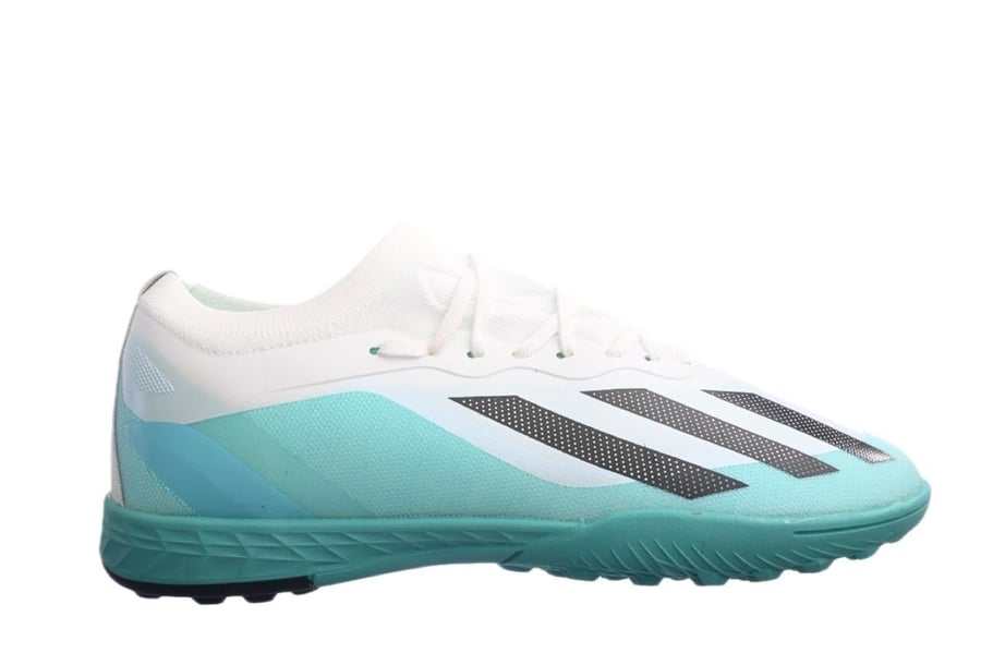 جزمة كرة قدم Adidas