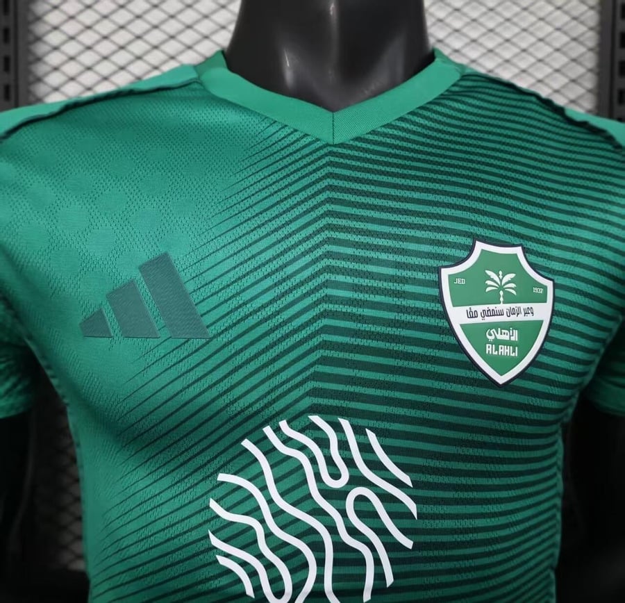 The green shirt 2025/2026