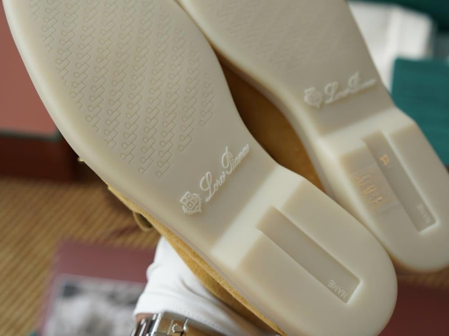 المقاسات 35 - 42