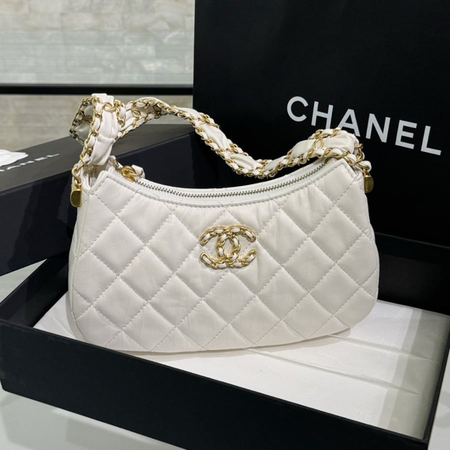 SIZE: 12x20.5x4.5cm