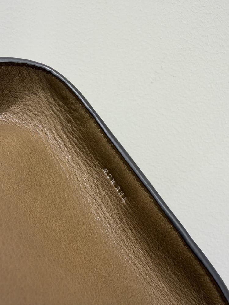 Margaux 10 25.5x18x19cm