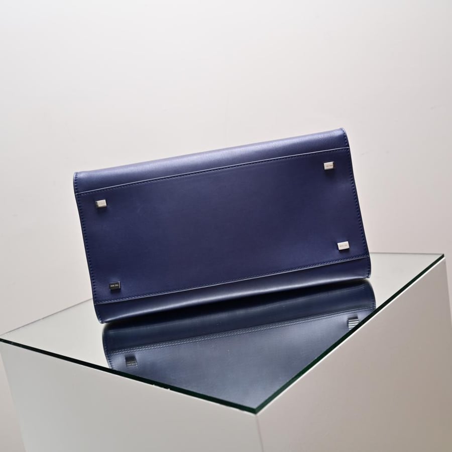 Margaux 12 30.5x23x19cm