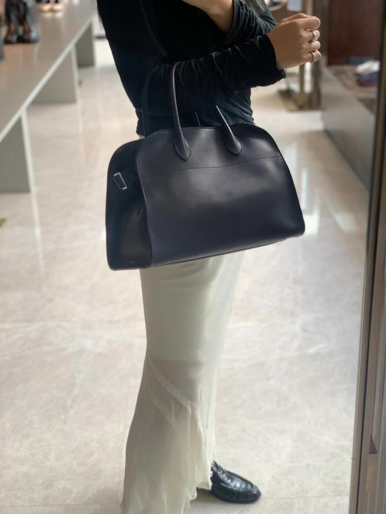 Margaux 15 38x28x23cm