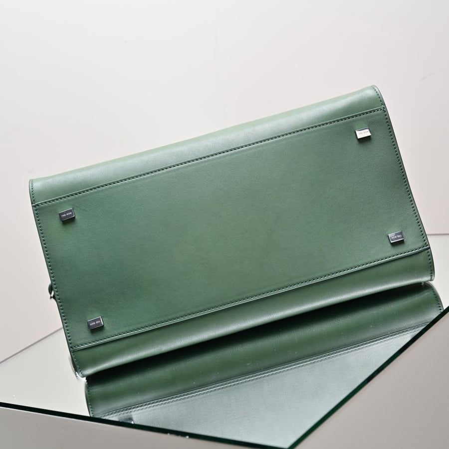 Margaux 12 30.5x23x19cm